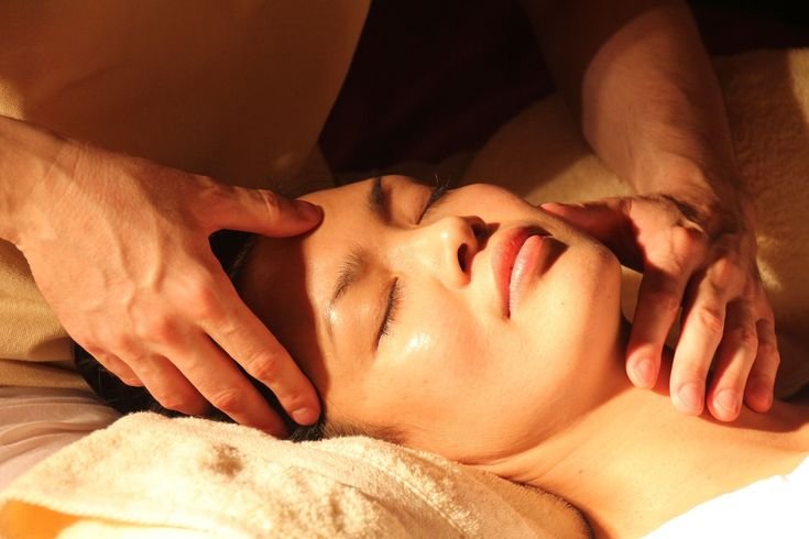 Couples Spa in Raipur: The Ultimate Romantic Massage Experience at Raipur SPA