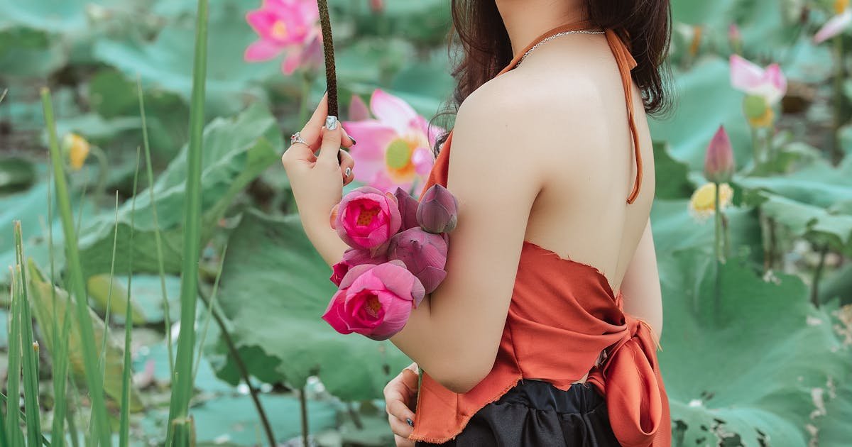 Four Hand Oil Massage at Raipur SPA Samta Colony Raipur