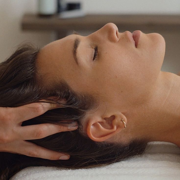 Back Pain aur Massage Raipur — Kya Massage Sach Mein Kamar Dard Thik Karta Hai?